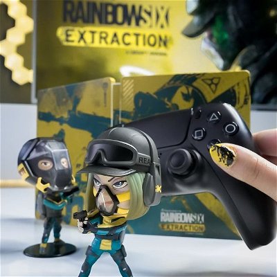 Are you trying out R6: Extraction? 👀💛
.
The Chimera Parasite, also known simply as the Parasite or the Bacteria, is an alien organism that has arrived on Earth. 🌍 Humans infected by the organism are known as Roaches. Years after its arrival, the organism has evolved to not require a host, spawning the Archæans.
.
The game features twelve maps set in Active Containment Zones in four regions: New Mexico, New York, San Fransisco, and Alaska. Each map features three zones that increase in difficulty with each zone. 
.
Many thanks to @ubisoftnl for the game and goodies 💛
.
Above info is from R6 Wiki Fandom. 
#rainbowsixextraction #r6 #r6extraction #rainbowsix #yellowaesthetic #fortheplayers #ps5 #ps4 #ubisoft #ubisoftgames #ubisoftmontreal  #newgames #newgame #coop #cooperative #shooter #shooters