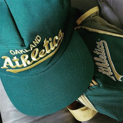 My hat of the day. Whats yours? You'll will get featured in our story, just make sure to tag @luvandthrift
.
.
.
#oaklandathleticsbaseball #oakland #bayarea #hotd