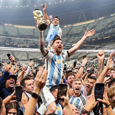 ✨Muchas felicidades @afaseleccion Muchas felicidades pueblo Argentino!!!✨
Un orgullo SER ARGENTINO! ✨🇦🇷
Gracias por esta felicidad tan enorme, gracias por dejarme vivir la victoria de esta copa mundial! #Argentina #SeleccionArgentina #OrgulloArgentino #SoyArgentino #Qatar2022 #Mundial
