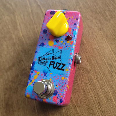 The last of our current batch of homemade fuzz pedals! Come get it Saturday (Aug. 5) at our @awesomemomshows set. Will be a little while before I can order parts to make more.

#diypedals #dibfuzz #dogisbluefuzz #fuzzpedal #guitarpedals #fuzz #bandmerch #colorful #dogisblue #bazzfuss