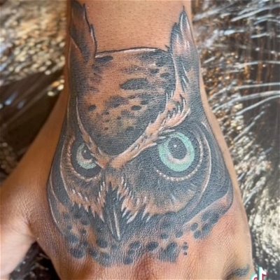 Owl coverup 🦉
✨Done @luciddreamtattoo 
📧frenchytattoos@gmail.com 
.
.
.
.
.
#yeg #yegtattoo #yegtattoos #yegtattooartist #yegtattooshop #yegdt #yyctattoo #yyctattoos #yyctattooartist