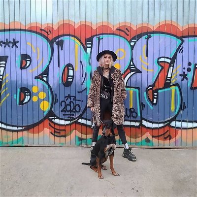 Bored in Barcelona 😈
🧿thanks to Hans to participate in photo 🐺
🧿
🧿#barcelona #barcellona #bored #graffiti #girl #dog #inkmodel #inkgirl #newrockshoes #witch #occultfashion #occult #punk #alternativegirls #alternativefashion #streetphotography #streetart #witchy #blondehair #leopard #dark