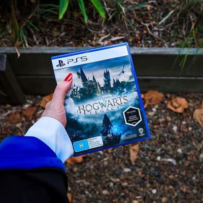 🦅Yes! Looks like I also got my letter to Hogwarts and have entered into the realm of @hogwartslegacy ✉️💙

💙Naturally for the first play through, I’ve chosen my normal house, Ravenclaw 🦅💙 

😎Are you playing @hogwartslegacy and if so what house did you pick for the first play through?✉️💜

#hogwarts #hogwartslegacy #ravenclaw #hogwartsexpress #harrypotter #hogwartslegacygame #hogwartslegacyps5 #girlgamer #gamergirl #avalanche #ps5 #playstation #custompc #pcgamer #consolegamer #rgb #setup #setupgaming #australiangirlgamers #harrypotterfan