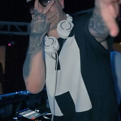 It’s that’s time again!  Catch me at @clubxsf every Saturday!! @djedenroc in the front room!  Let’s gooo!! 
📹: @gregscafidiphotography 
🎵: @morganwallen - LAST NIGHT (@dj_jpan BOOTLEG)
.
.
.
.
.
#shuffle #ahufflerutorial #shuffledance #lollipop #shuffledancer #dancerutorial #shufflebabes #cuttinshapes #sfnightlife #sfclubs #edmlifestyle #edm #sf #sanfrancisco #techno #morganwallen #country