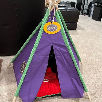 i might need to get one of these to live in, it’s pretty spacious #evangelion #nge