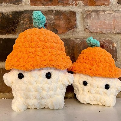 Pumpkin mushrooms!
Pattern by @chonky.crochet