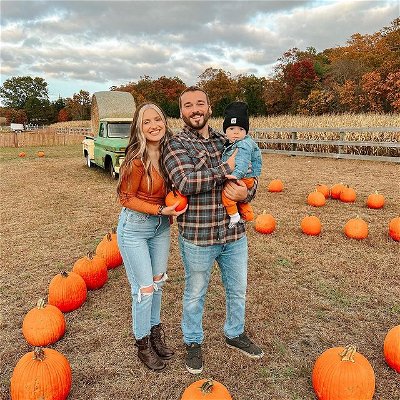 First time going pumpkin picking as a family of 3 🥹🧡